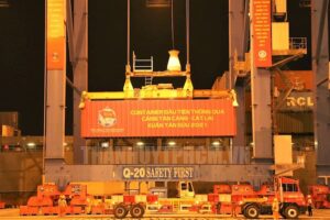 Container đầu tiên thông qua cảng Tân Cảng Cát Lái